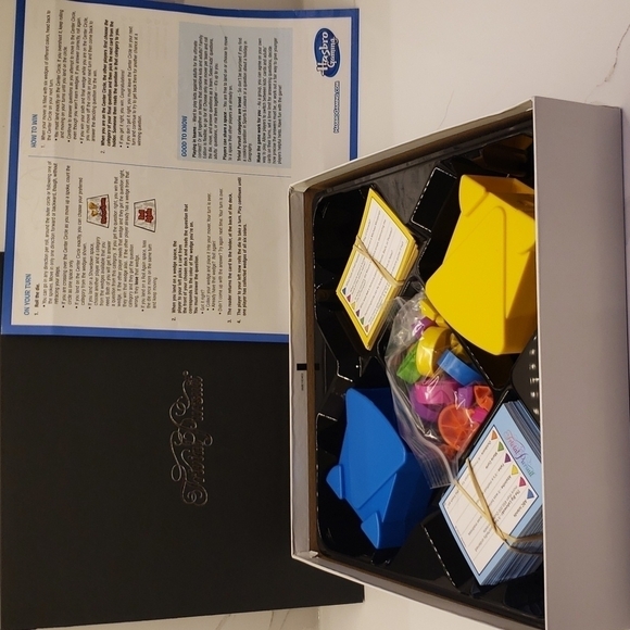 Hasbro Gaming Trivial Pursuit Family Edition Ages 8+ 2 or more players … - Picture 8 of 9